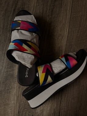 Dirty Laundry Multicolor Geometric Platform Slide Sandals